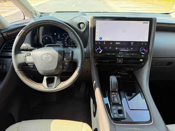 Фото 7 - Toyota Alphard