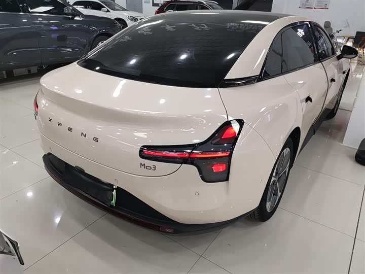 Фото 7 - XPeng Mona M03