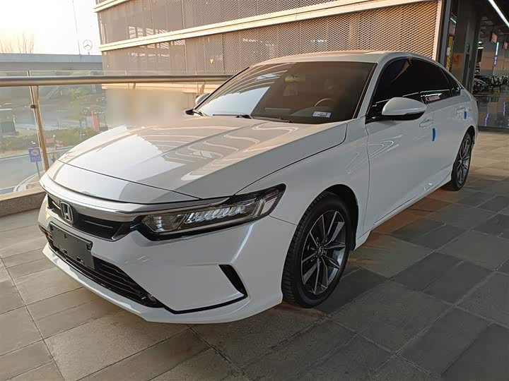 Фото 1 - Honda Inspire