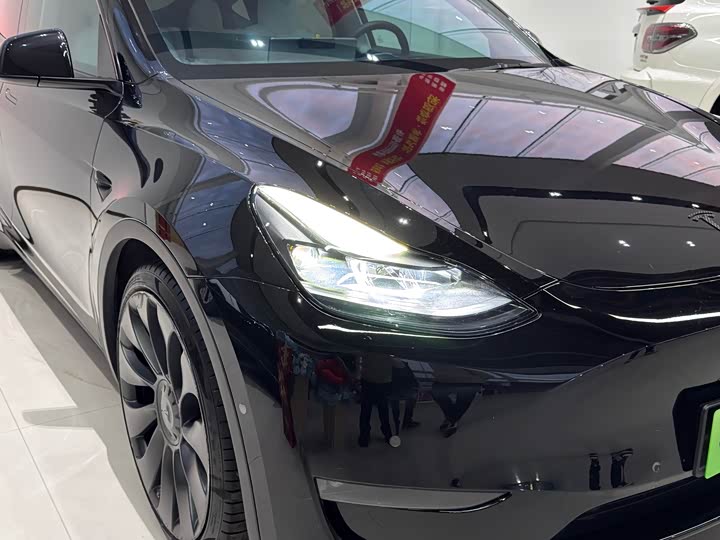 Фото 4 - Tesla Model Y