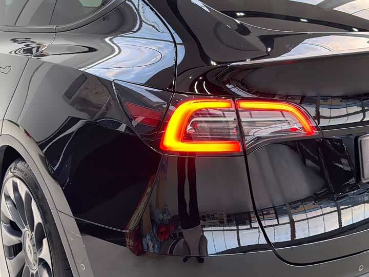 Фото 7 - Tesla Model Y