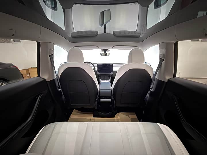 Фото 9 - Tesla Model Y