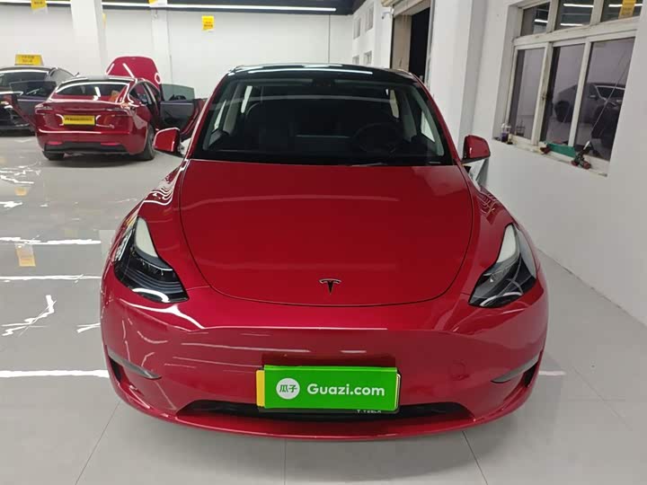 Фото 3 - Tesla Model Y