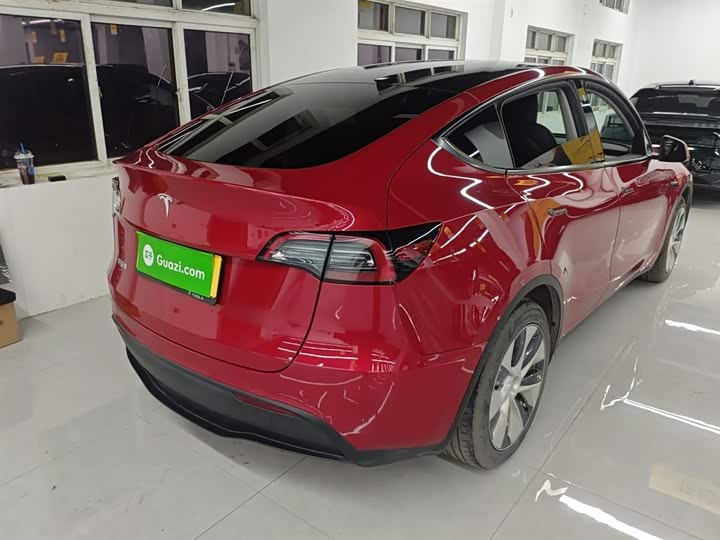 Фото 7 - Tesla Model Y