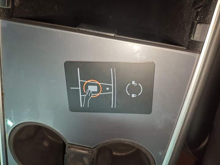 Фото 9 - Tesla Model Y