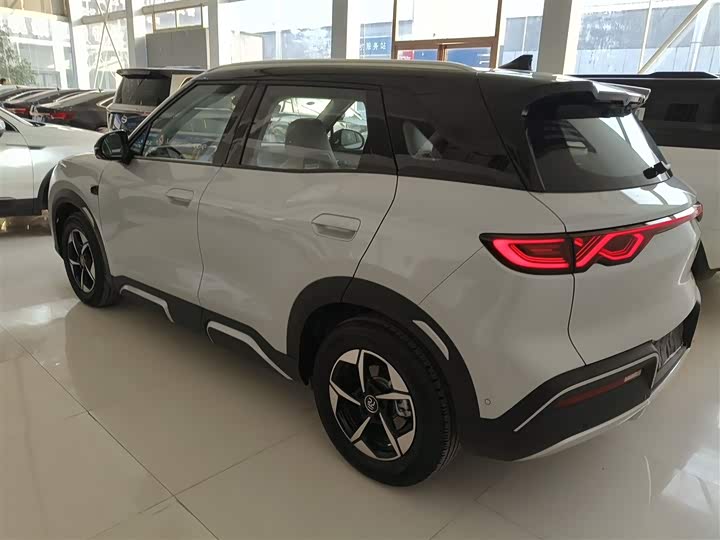 Фото 5 - BYD Yuan Up