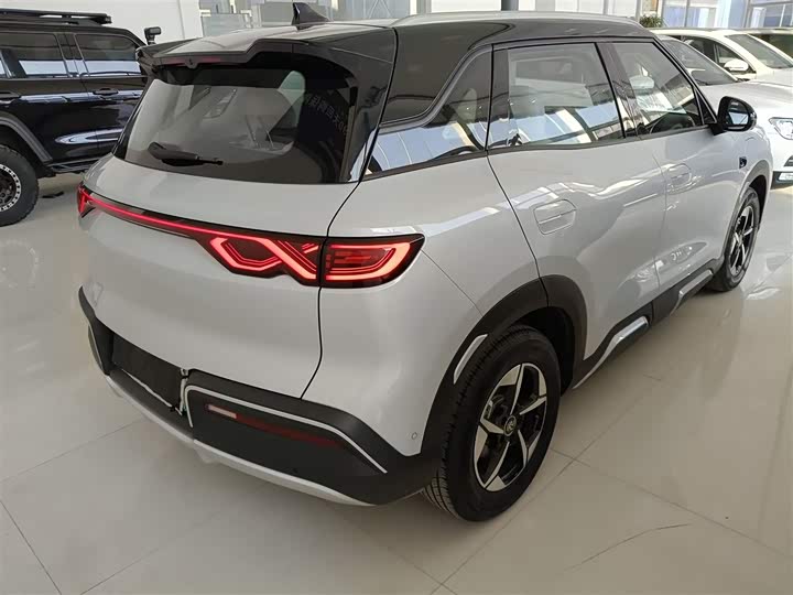 Фото 7 - BYD Yuan Up