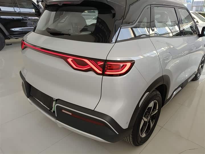 Фото 8 - BYD Yuan Up