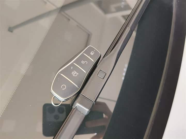 Фото 9 - BYD Yuan Up