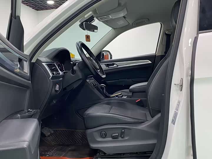 Фото 4 - Volkswagen Teramont Pro