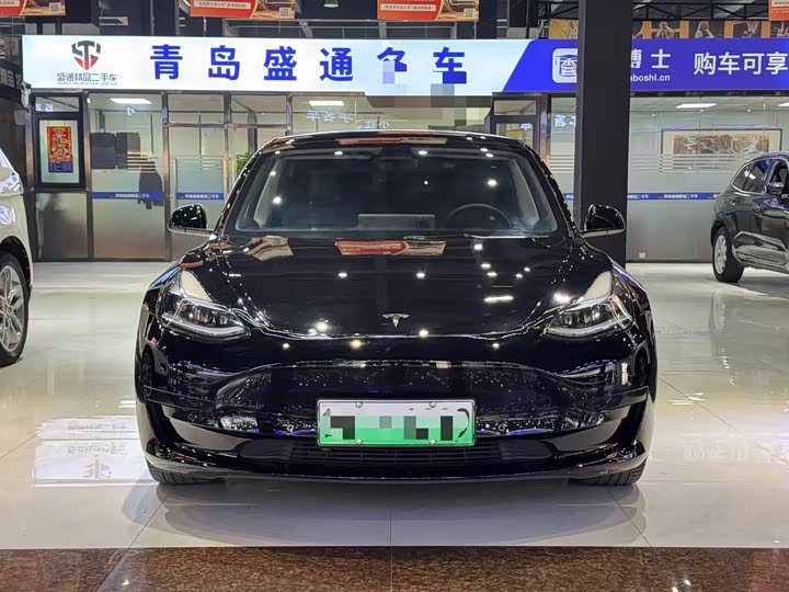 Фото 2 - Tesla Model 3