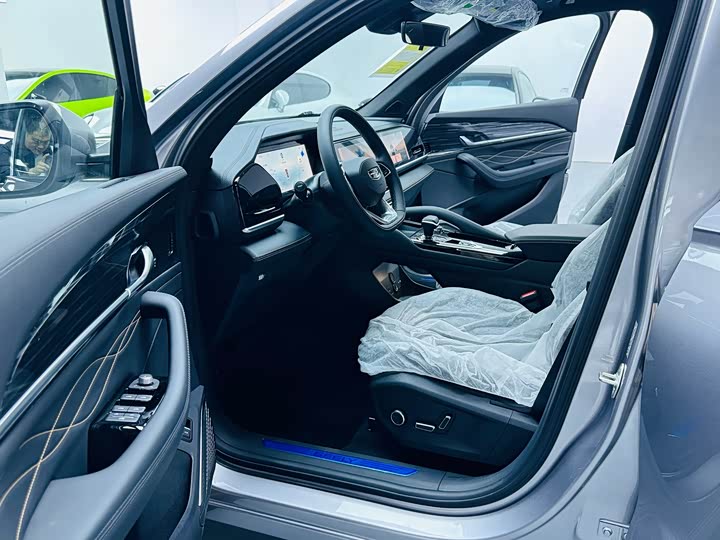 Фото 4 - Geely Monjaro