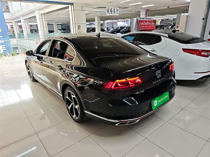 Фото 5 - Volkswagen Magotan