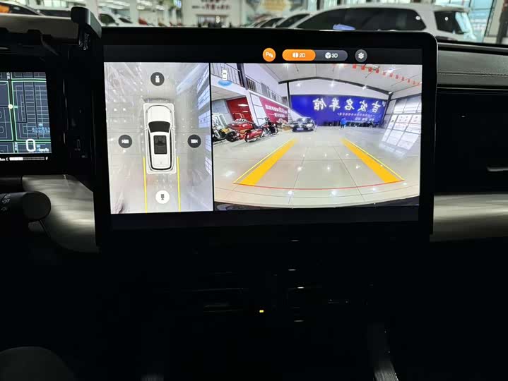 Фото 8 - GAC Trumpchi GS8