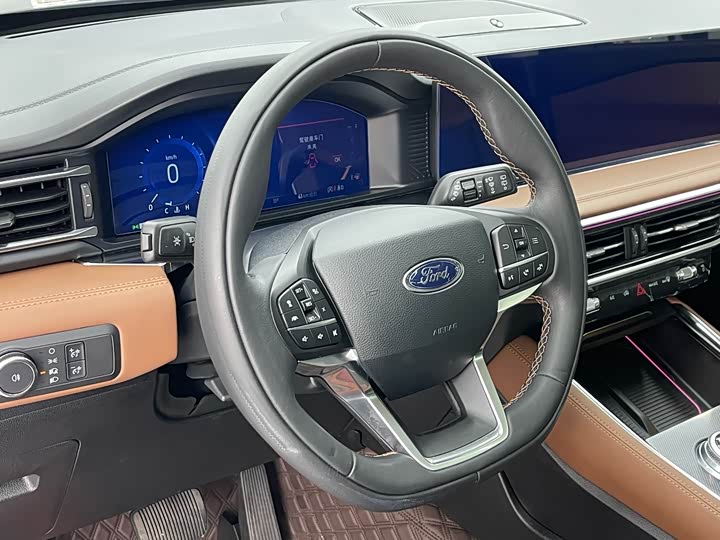 Фото 5 - Ford Explorer