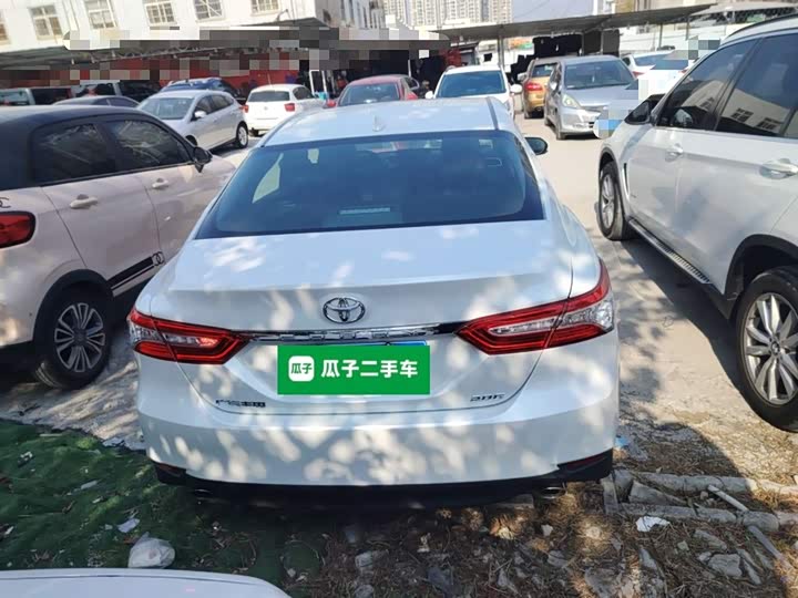 Фото 6 - Toyota Camry