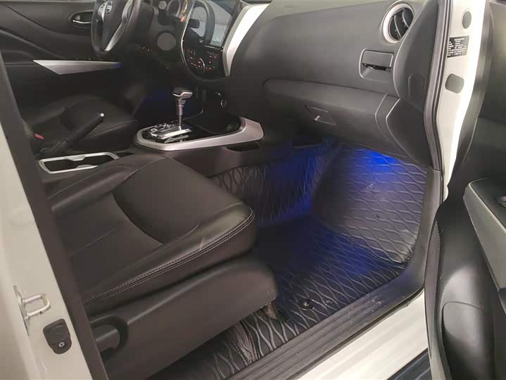 Фото 7 - Nissan Terra