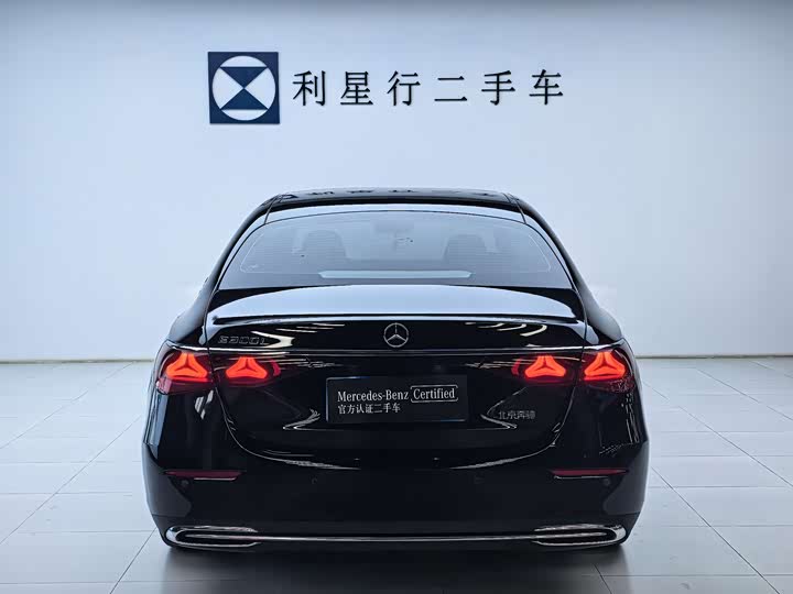 Фото 5 - Mercedes-Benz E-Class