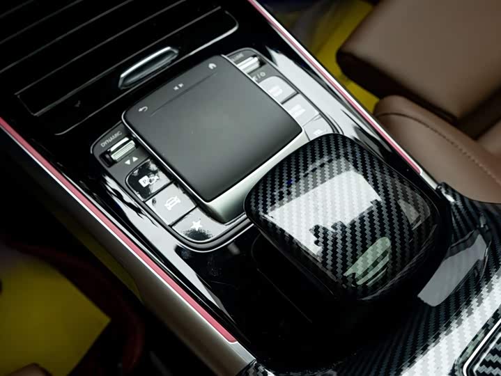 Фото 8 - Mercedes-Benz GLB-Class