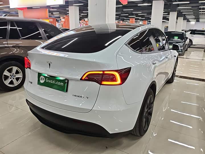 Фото 7 - Tesla Model Y