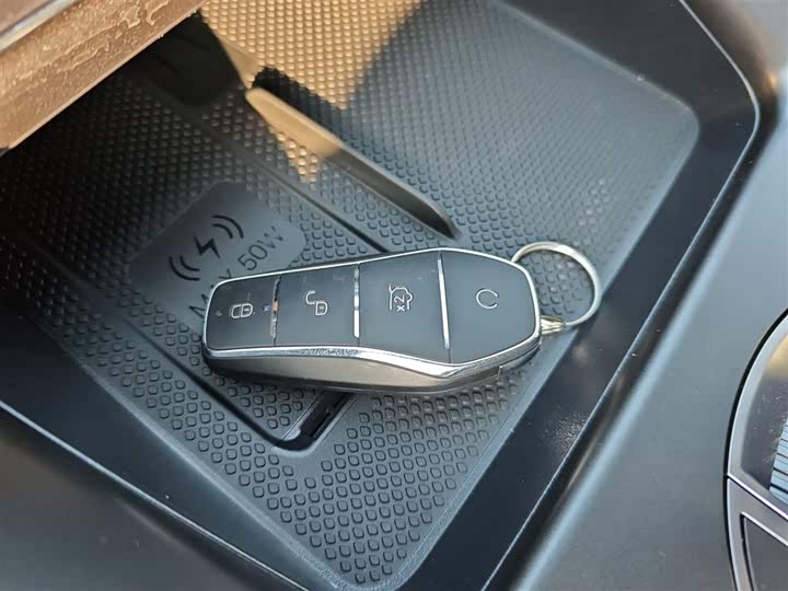 Фото 9 - BYD Sea Lion 05 DM-i Hybrid