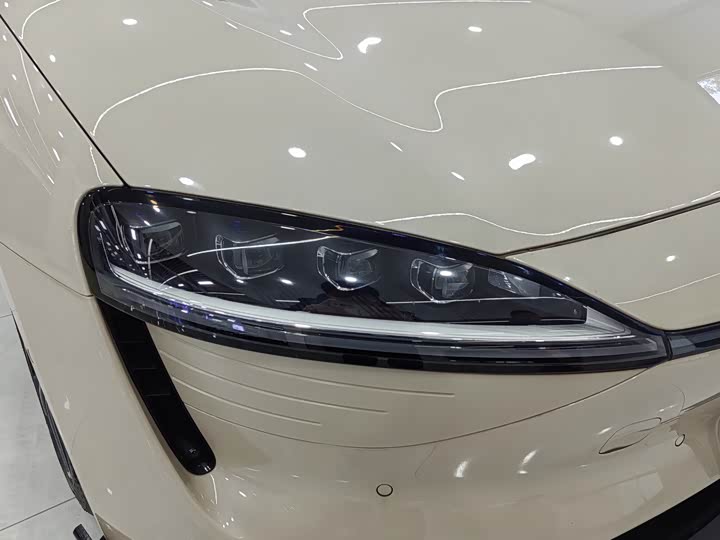 Фото 7 - Luxeed S7