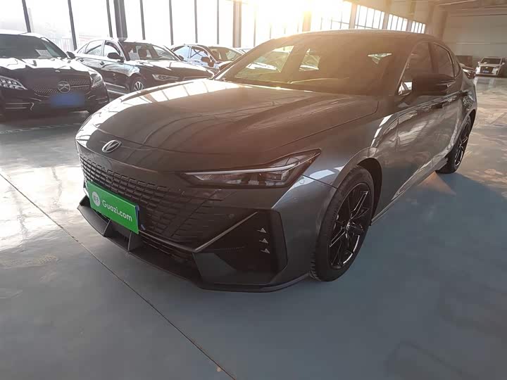 Фото 2 - Changan UNI-V