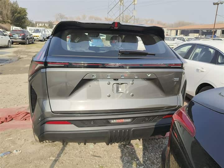 Фото 6 - Geely Atlas