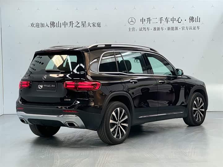 Фото 2 - Mercedes-Benz GLB-Class