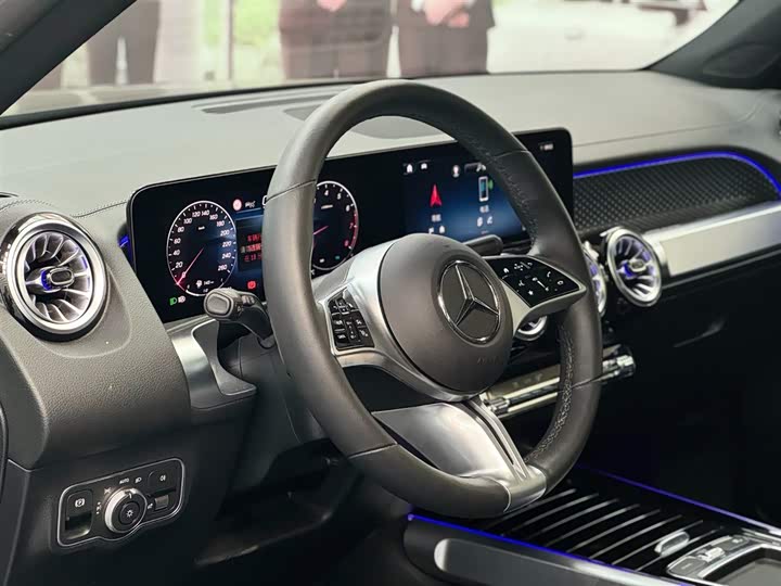 Фото 7 - Mercedes-Benz GLB-Class