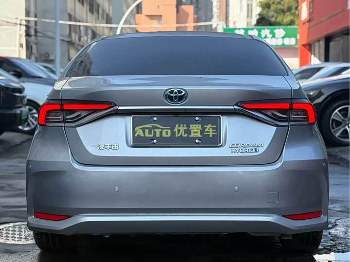 Фото 4 - Toyota Corolla