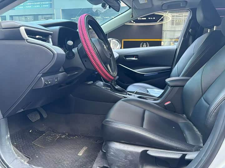 Фото 5 - Toyota Corolla