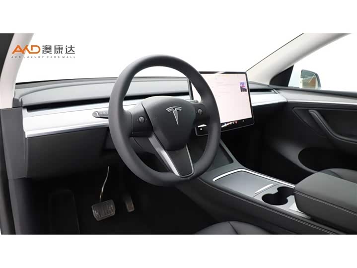 Фото 6 - Tesla Model Y