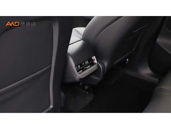 Фото 9 - Tesla Model Y