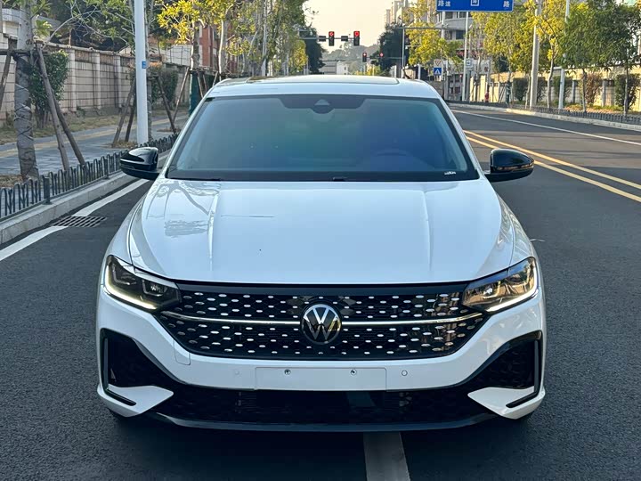 Фото 2 - Volkswagen Lavida