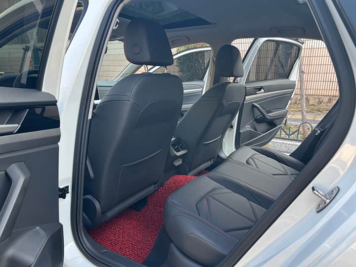 Фото 6 - Volkswagen Lavida