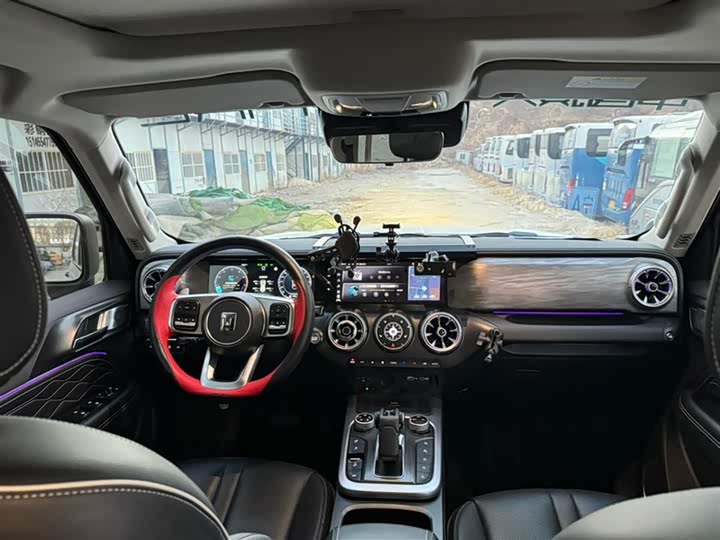 Фото 8 - Tank 300