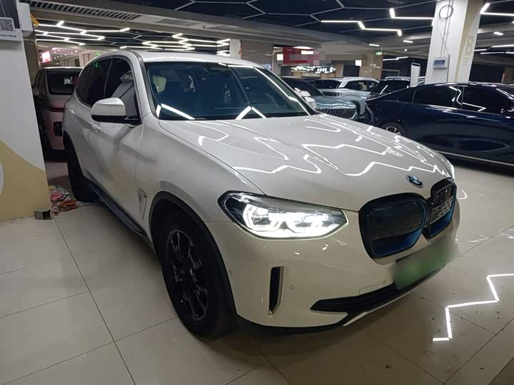 Фото 4 - BMW iX3