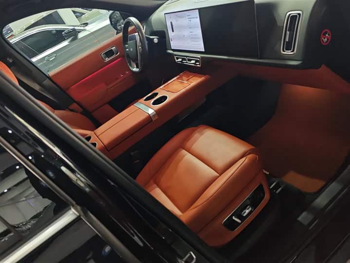 Фото 8 - LiXiang L9