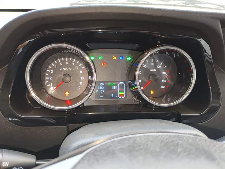 Фото 4 - Foton EV6