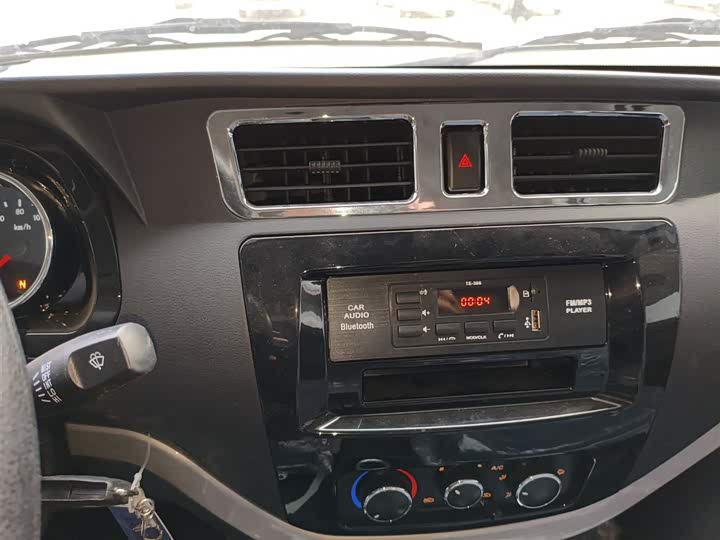 Фото 5 - Foton EV6