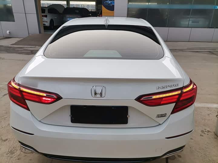 Фото 6 - Honda Inspire