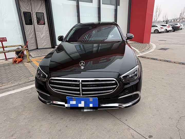 Фото 7 - Mercedes-Benz E-Class