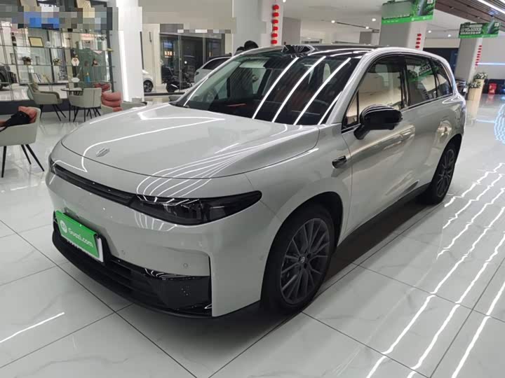 Фото 1 - Leapmotor C10