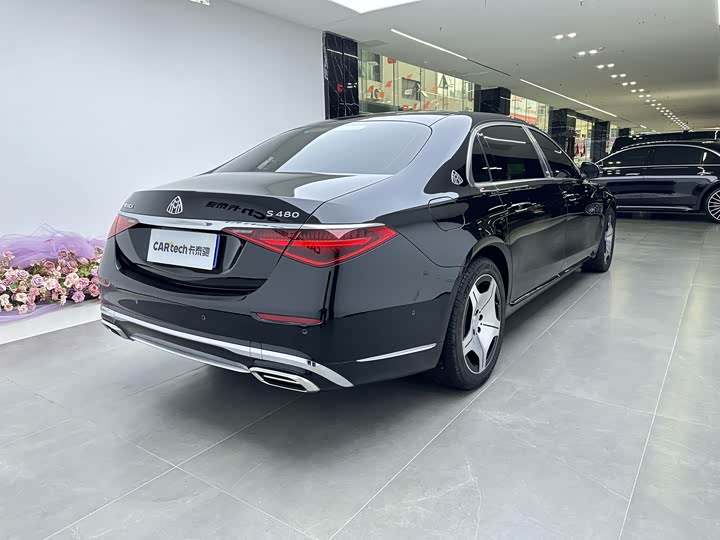 Фото 3 - Mercedes-Benz Maybach S-Class