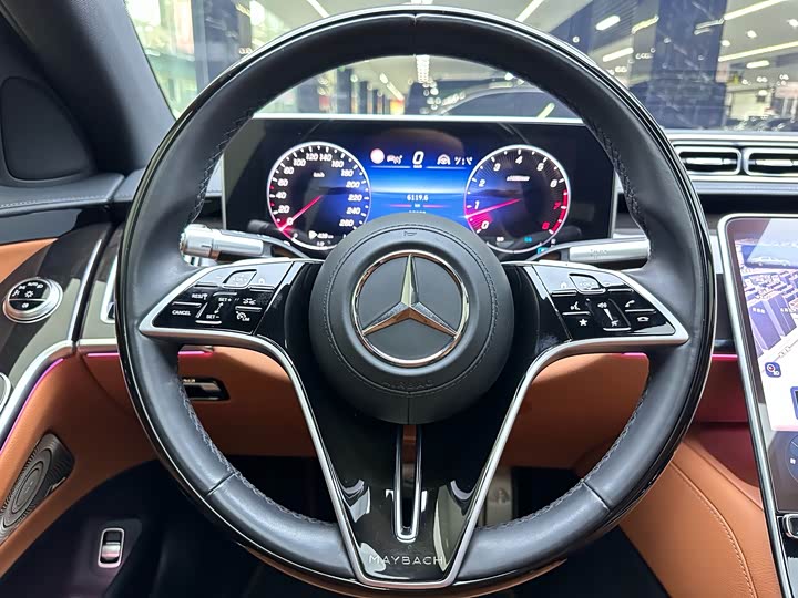 Фото 9 - Mercedes-Benz Maybach S-Class