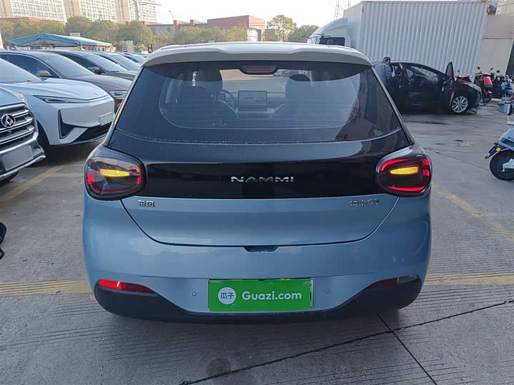 Фото 6 - Dongfeng Nammi 01