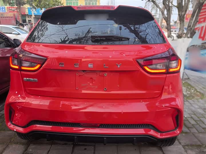 Фото 6 - Geely Vision X3