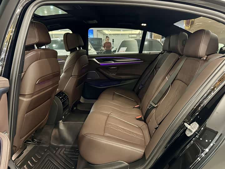 Фото 9 - BMW 5 Series Hybrid