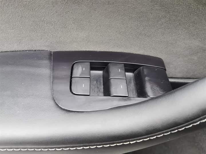 Фото 9 - Tesla Model Y